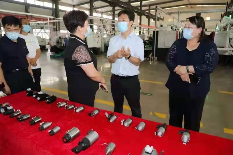 大鸡巴肏屄视频免费看安阳市市长高永一行莅临我公司参观调研